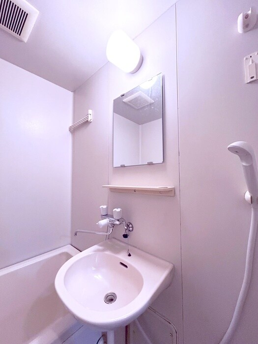 物件内観写真11　(洗面)