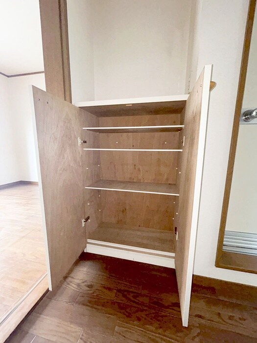 物件内観写真18　(靴箱)