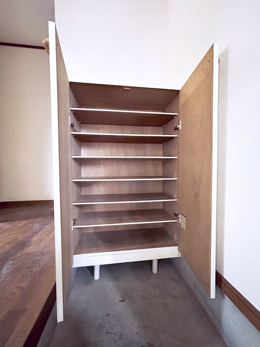 物件内観写真18　(靴箱)