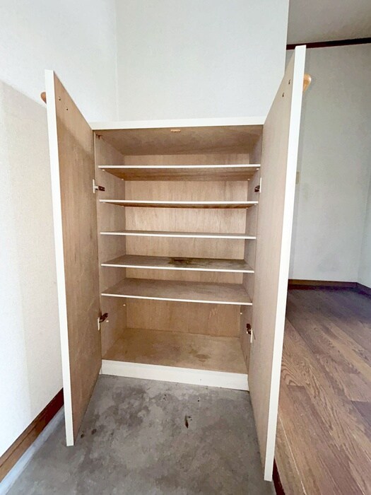 物件内観写真18　(靴箱)