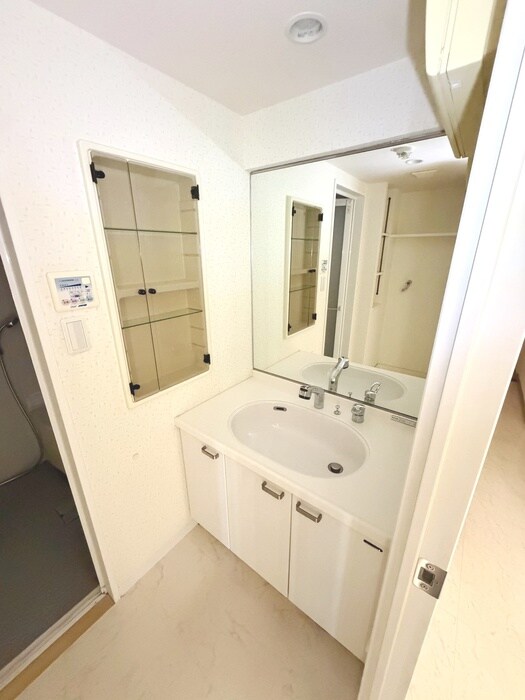 物件内観写真12　(洗面)