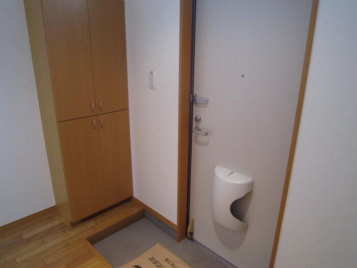 物件内観写真15　(玄関)