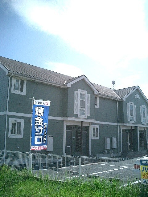 物件外観写真2　(駐車場)