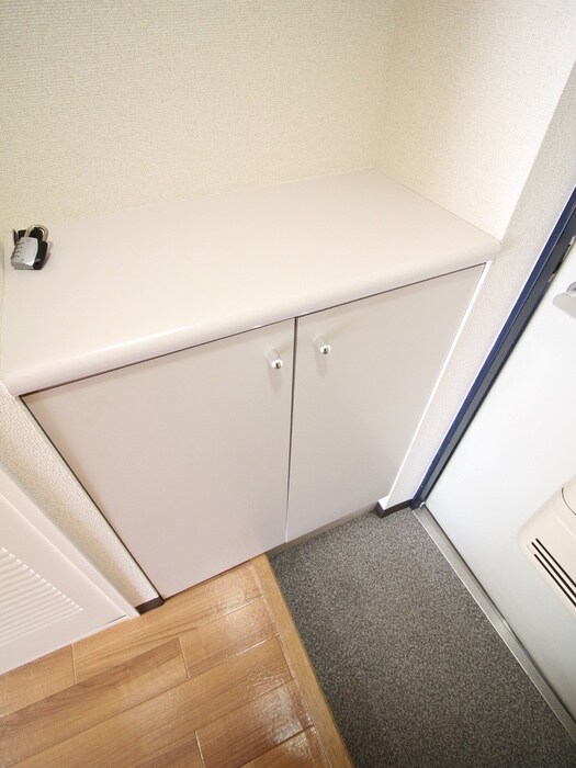 物件内観写真8　(靴箱)