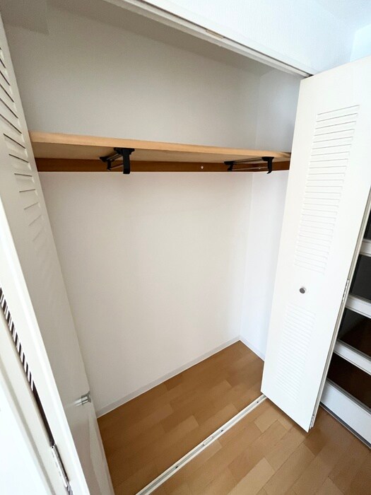 物件内観写真12　(収納)