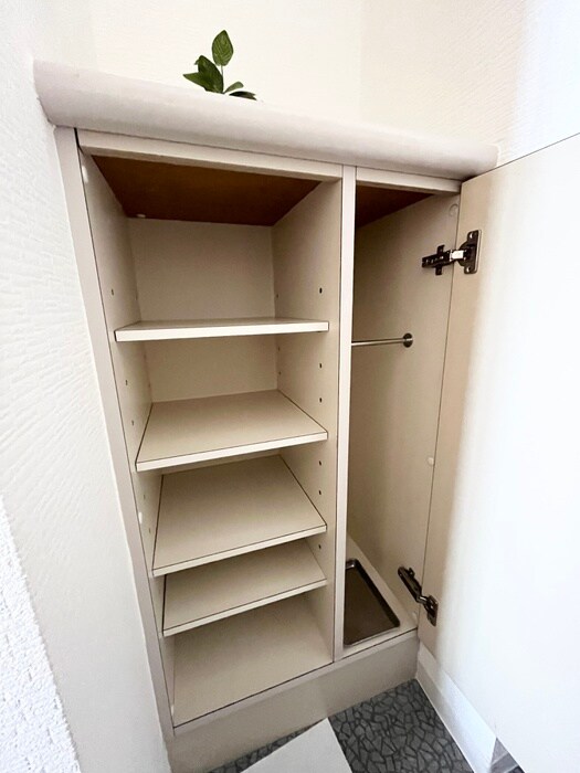 物件内観写真15　(靴箱)