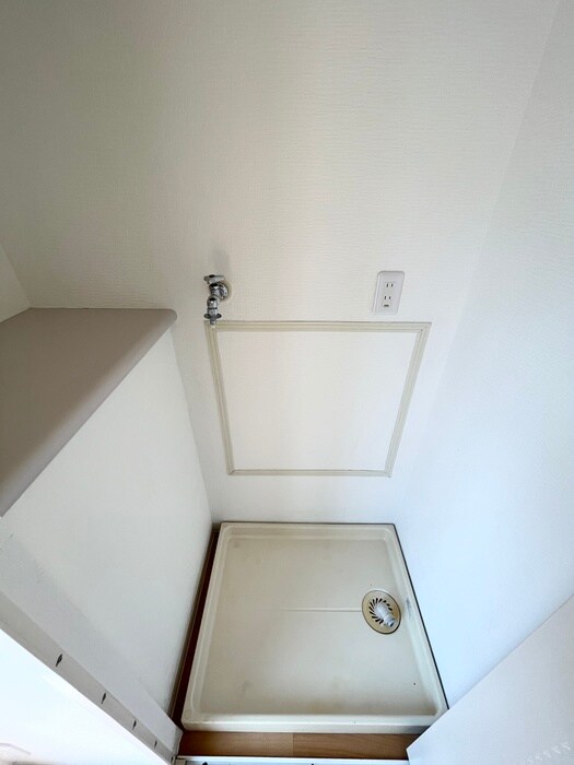 物件内観写真17　(洗濯機置場)