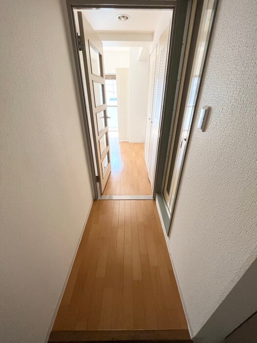 物件内観写真18　(廊下)