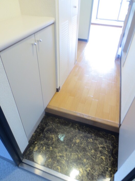 物件内観写真22　(玄関)