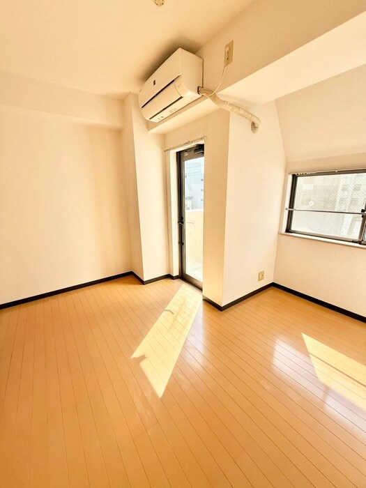 物件内観写真8　(居室)