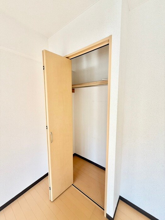 物件内観写真12　(収納)