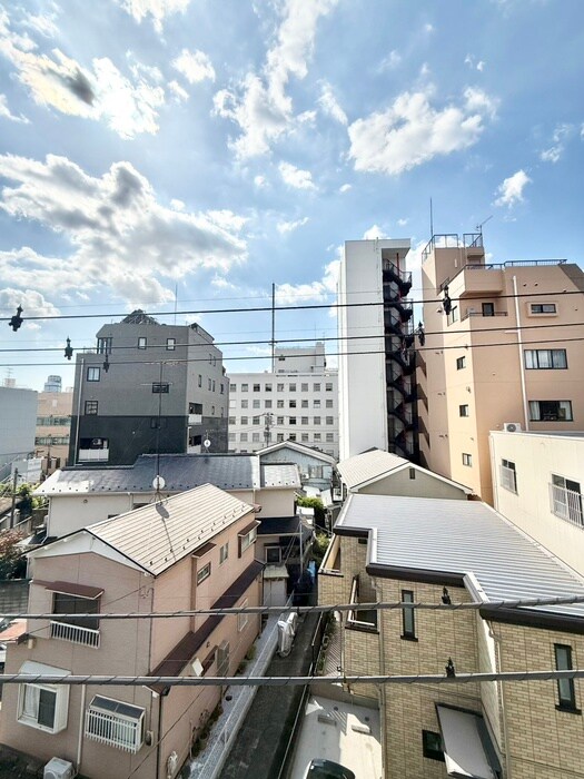 物件内観写真16　(室内からの展望)