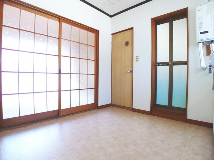 物件内観写真3　(居室)