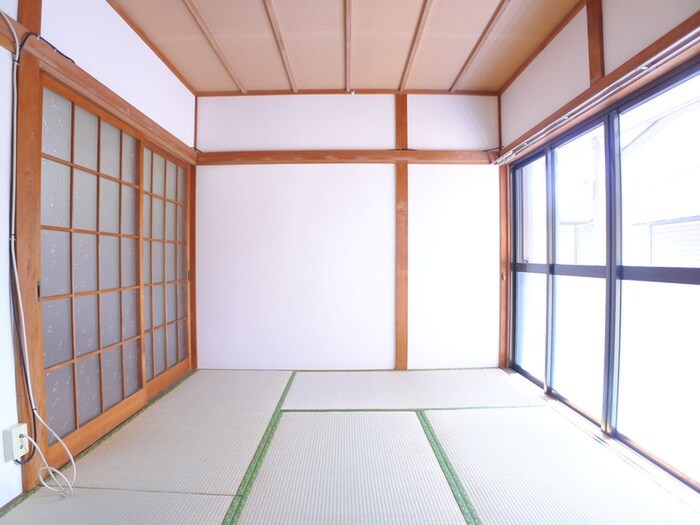 物件内観写真4　(居室)