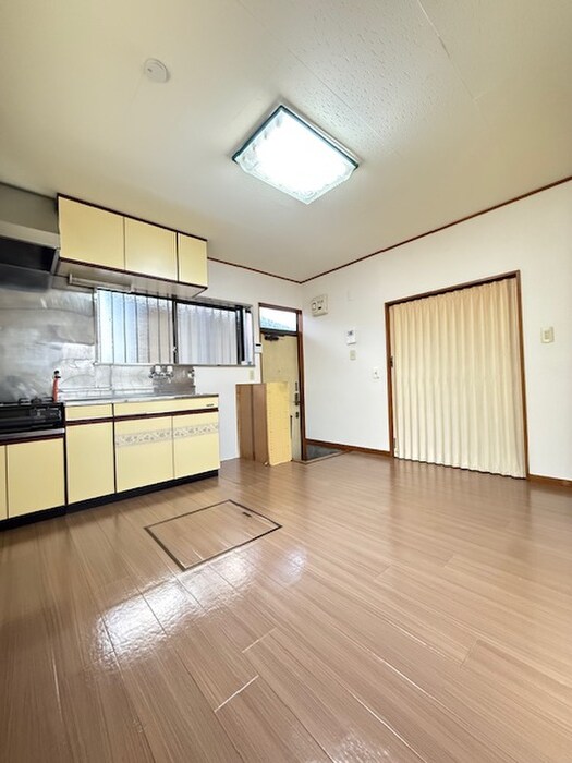 物件内観写真3　(居室)