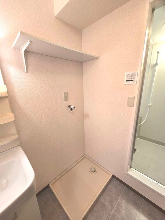 物件内観写真11　(洗濯機置場)