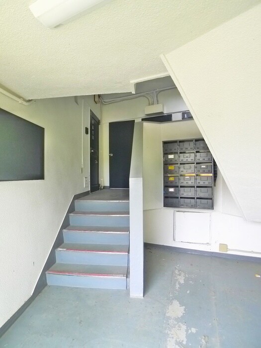 物件外観写真5　(エントランス部分)