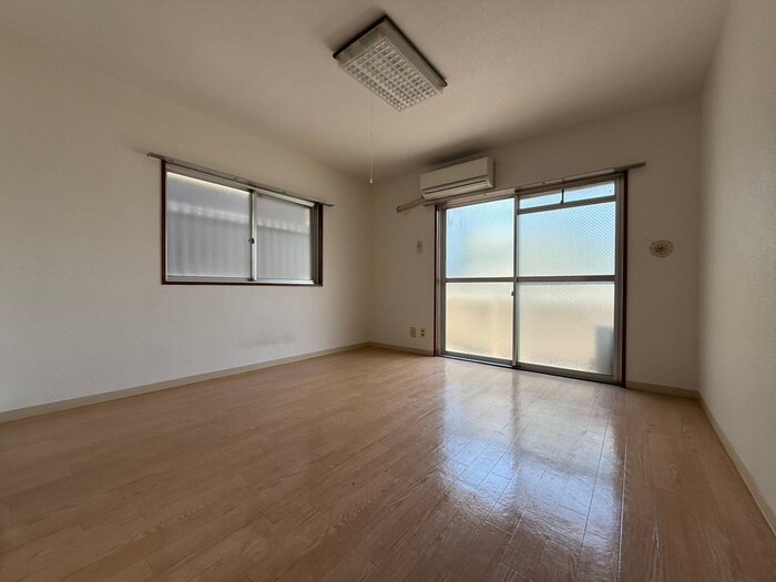 スカイハイツ奥沢(305)の居室