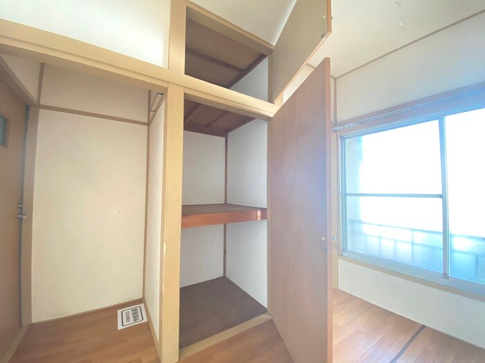 物件内観写真12　(収納)