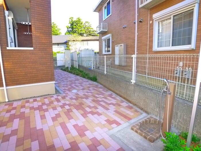 物件外観写真4　(建物設備)