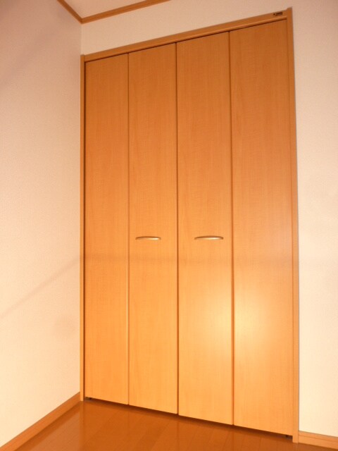 物件内観写真16　(収納)