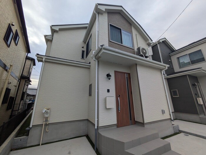 物件外観写真4　(駐車場)