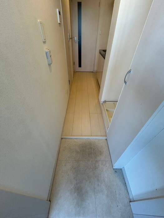 物件内観写真21　(玄関)