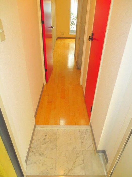 物件内観写真15　(玄関)