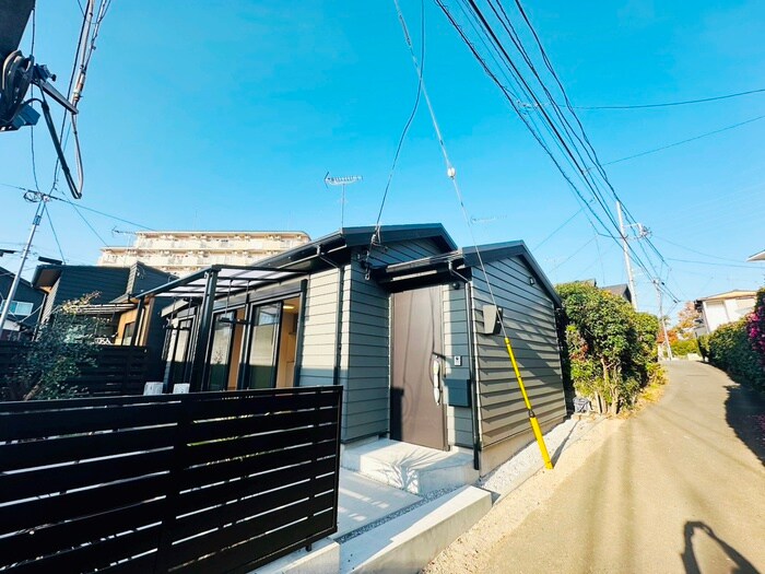 河村貸家（東６）のエントランス部分