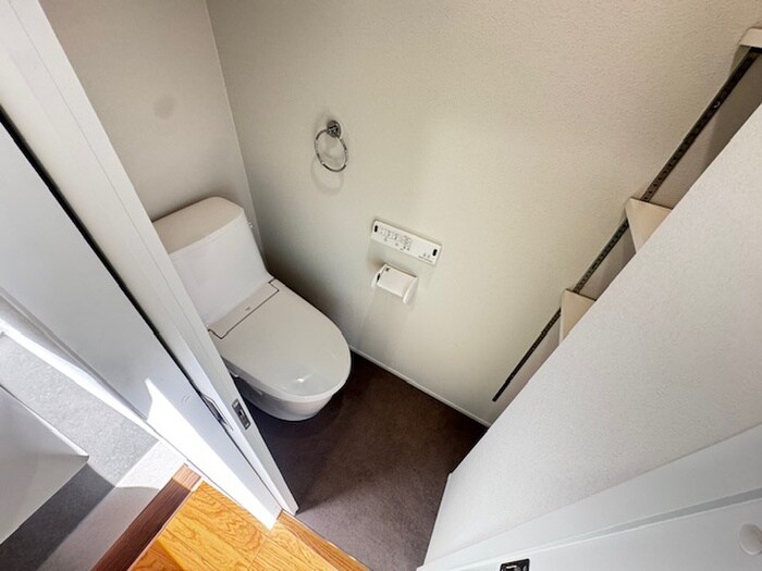 河村貸家（東６）のトイレ