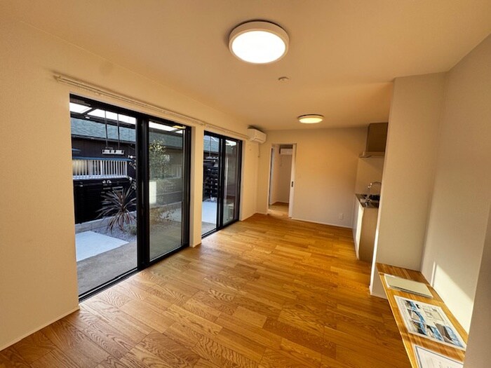 物件内観写真15　(居室)