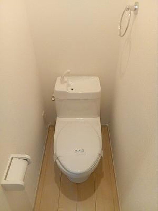 物件内観写真5　(トイレ)