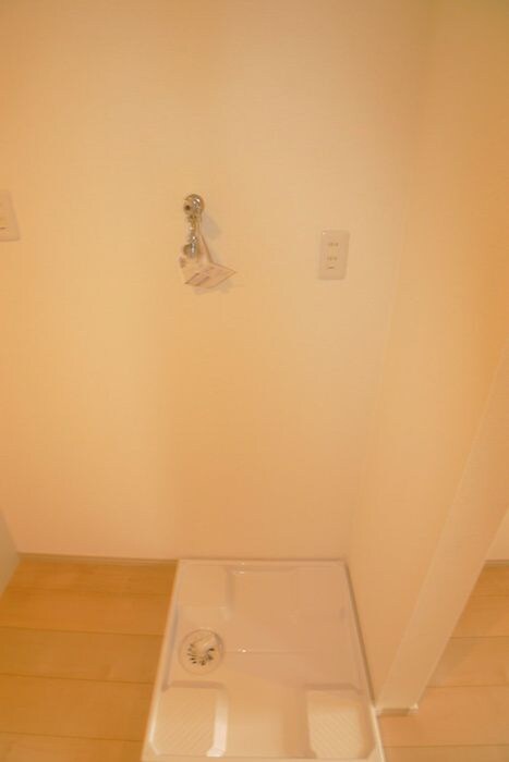 物件内観写真7　(洗濯機置場)