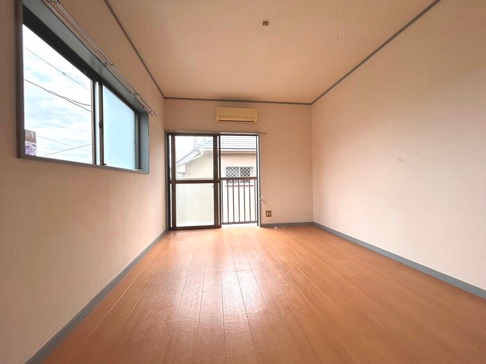 物件内観写真8　(居室)