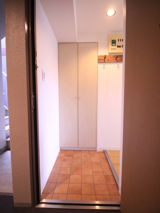 物件内観写真7　(玄関)