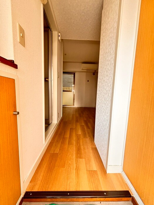 物件内観写真17　(玄関)