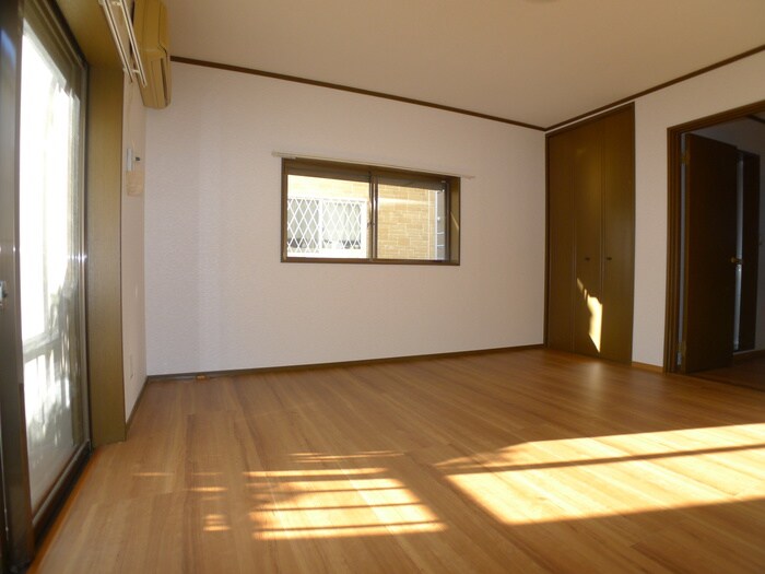 物件内観写真10　(内観写真)