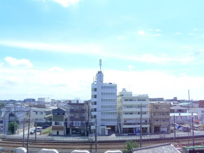 物件内観写真17　(室内からの展望)