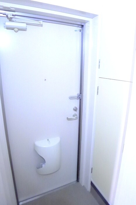 物件内観写真18　(玄関)