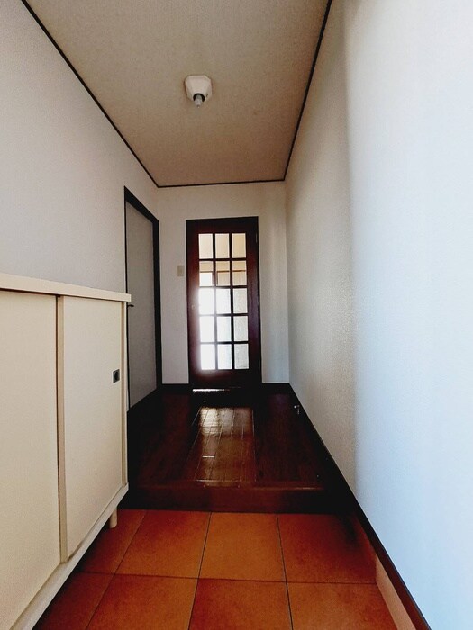 物件内観写真21　(玄関)