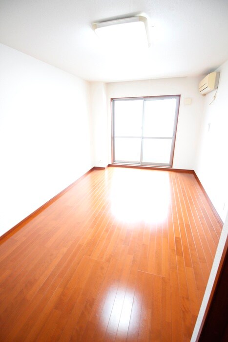 物件内観写真10　(室内からの展望)