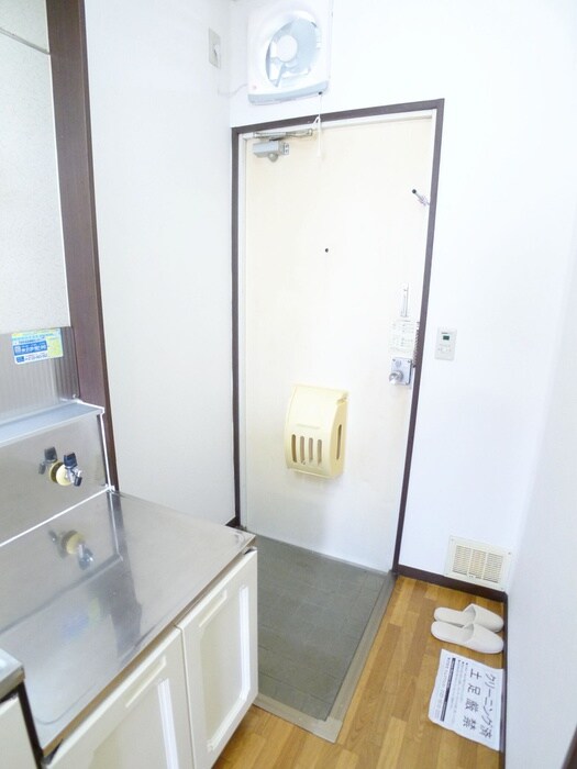 物件内観写真21　(玄関)