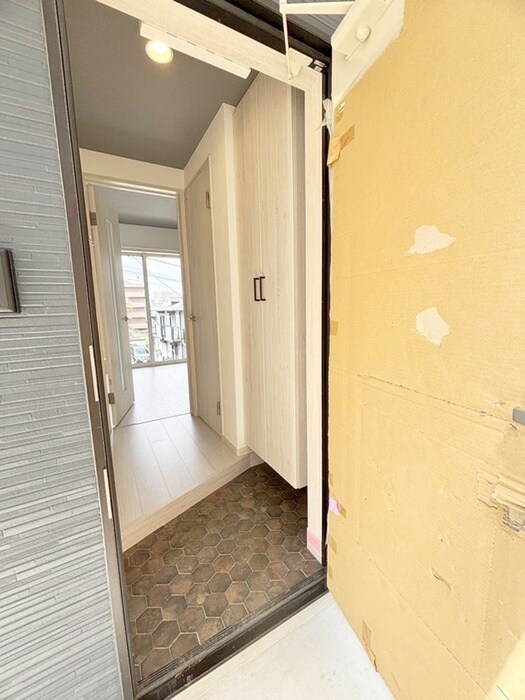 物件内観写真17　(玄関)