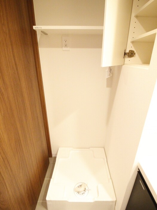 物件内観写真15　(洗濯機置場)