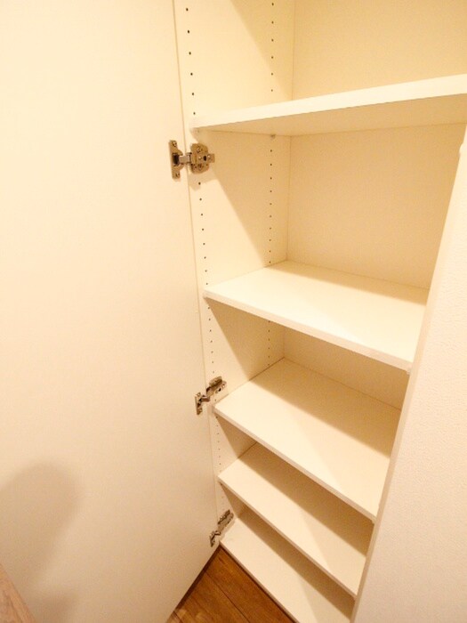 物件内観写真18　(収納)