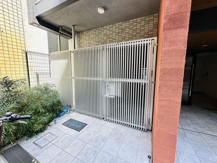 物件外観写真5　(駐輪場)