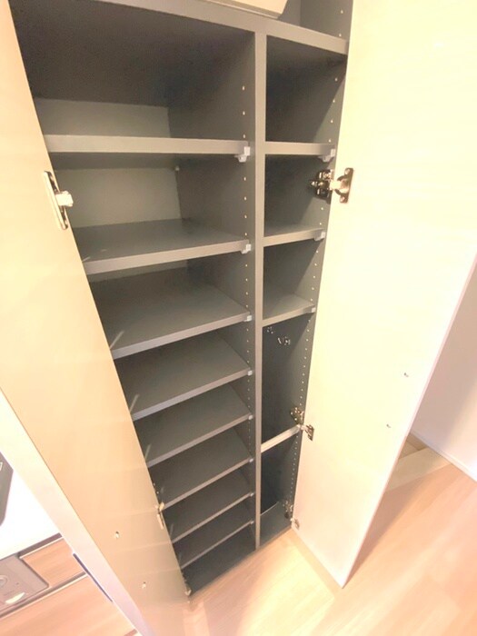 物件内観写真18　(靴箱)