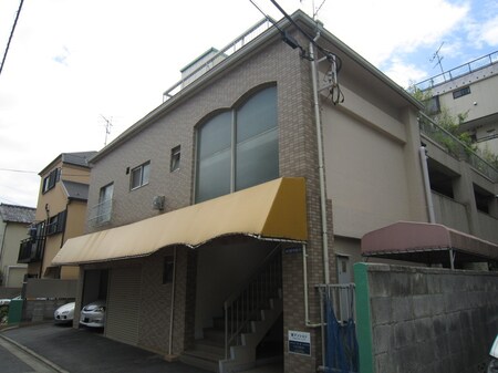 鶴ﾏﾝｼｮﾝ外観写真