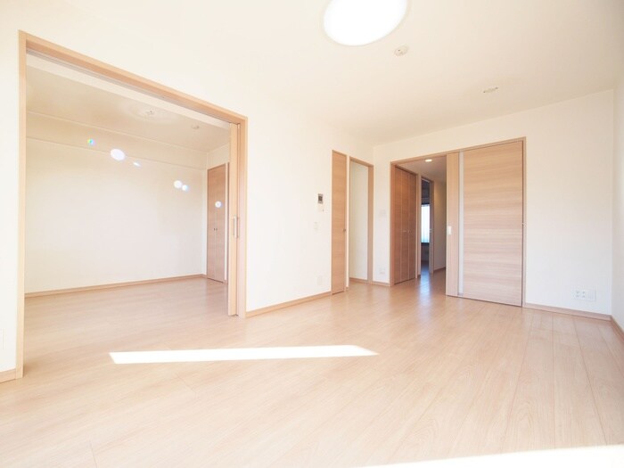 物件内観写真11　(居室)