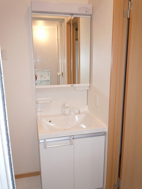 物件内観写真9　(洗面)